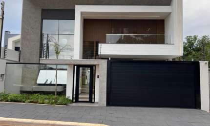 Sobrado Alto Padrão com piscina e espaço gourmet, e automação
