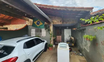 Casa com 3 quartos à venda na Vila Caiçara, Praia Grande 