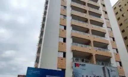 Apartamento à Venda em Guilhermina, Praia Grande - SP