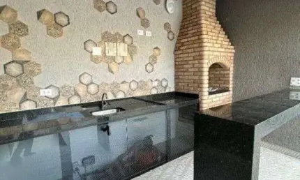 Casa em condomínio à Venda em Caiçara, Praia Grande - SP