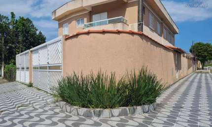 Sensacional sobrado em condominio em Praia Grande com 2 quartos
