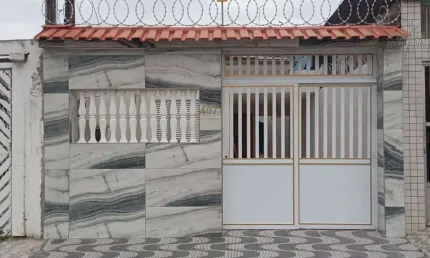 CASA MARAVILHOSA, 300 METROS DO MAR, MARACANÃ, - Apenas R$ 419.000,00