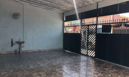 2 casas e 1 galpão em Praia Grande, Baln. Maracanã a 300 mts da praia