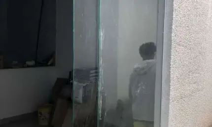 Oportunidade imperdível. Casa de condomínio no Jardim Melvi, Praia Grande!
