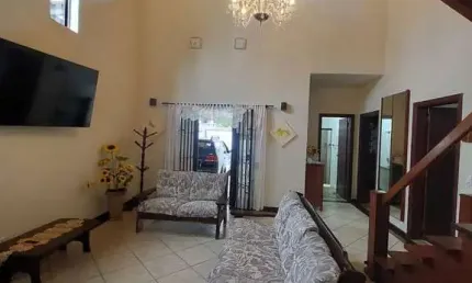 CASA ISOLADA 300 M² DE ÁREA TOTAL - VILA SÃO PAULO - MONGAGUÁ