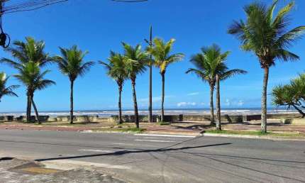Apartamento 2 dormitórios ao lado da Praia em Mongaguá