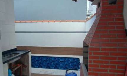 Casa térrea com PISCINA e CHURRASQUEIRA á venda em MONGAGUÁ