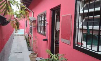 Casa térrea 2 dormitórios sendo 1 suíte com piscina Ocian