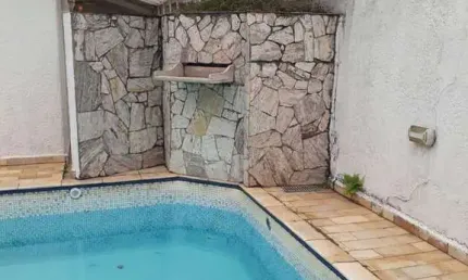 Casa Térrea Individual, 2 Quartos com Piscina Edícula com mais 2 suítes