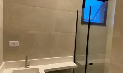 Maravilhosa triplex no forte ,300 metros do mar–praia grande,- apenas r$ 620 mil