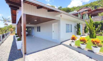 Casa à venda, 4 quartos, Bairro Ilha da Figueira, Jaraguá do Sul/ SC.