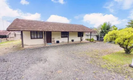 Casa à venda, 2 quartos, Bairro Barra do Rio Cerro, Jaraguá do Sul/ SC.