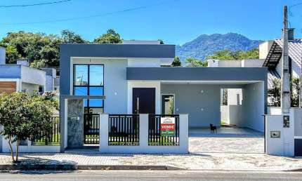 Casa à Venda em Jaraguá do Sul com 3 quartos sendo 1 suíte – Bairro Três Rios do Sul