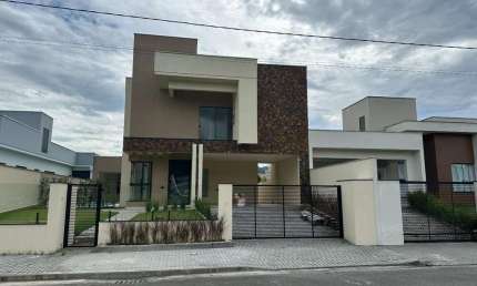 Casa à Venda em Jaraguá do Sul com 3 quartos sendo 1Suite – Bairro Jaraguá 99