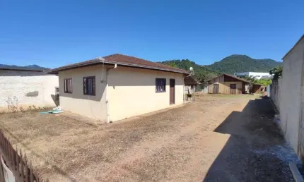 Casa à venda, 1 quarto, Bairro Jaraguá 99, Jaraguá do Sul/ SC.