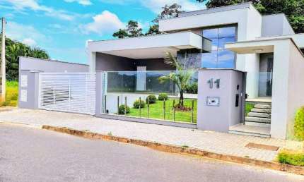 Casa à Venda em Jaraguá do Sul com 3 quartos sendo 3 suítes – Bairro Barra do Rio Cerro