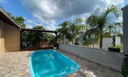 Casa com 3 quartos à venda na Rua Álvaro Neves, Nereu Ramos, Jaraguá do Sul por R$ 852.000