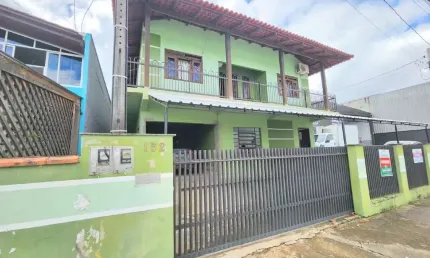 Sobrado à venda, 6 quartos, 1 suíte, 3 vagas, Água Verde - Jaraguá do Sul/SC
