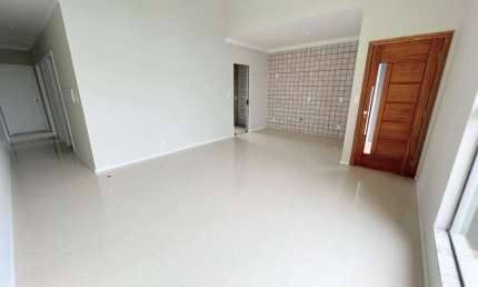 Casa Geminada à Venda, 78m² àrea privativa - 3 quartos - Três Rios do Norte