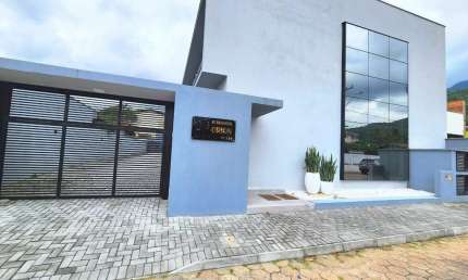 Casa com 3 quartos à venda na Rua Antônio José Gonçalves, Ilha da Figueira, Jaraguá do Sul por R$ 890.000
