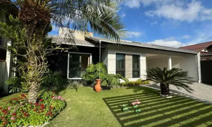 Casa à Venda em Jaraguá do Sul com 3 quartos sendo 1 suíte – Bairro Amizade
