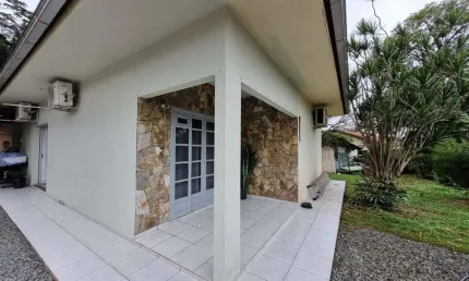 casa à venda com 2 quartos, bairro Chico de Paulo - Jaraguá do Sul/ SC