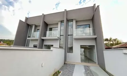 Geminado à Venda em Jaraguá do Sul com 2 quartos - Santo Antônio