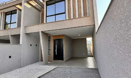 Sobrado Geminado à Venda em Guaramirim com 3 quartos sendo 1 suíte – Bairro Amizade
