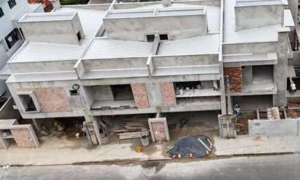 Sobrado Geminado à venda, 3 quartos, 3 suítes, 2 vagas, São Luís - Jaraguá do Sul/SC