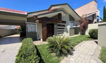 Casa à Venda em Jaraguá do Sul com 3 Quartos sendo 1 Suíte - Bairro Jaraguá 99