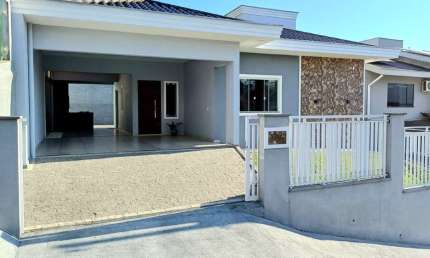Casa com 3 quartos à venda no Amizade, Jaraguá do Sul  por R$ 790.000
