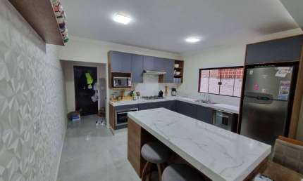 Casa com 3 quartos à venda na Rua Ricardo Grimm, Chico de Paulo, Jaraguá do Sul por R$ 1.100.000