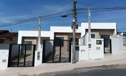 Geminada à venda em Jaraguá do Sul com 2 quartos - Bairro Rau