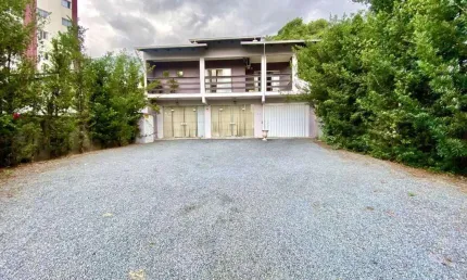 Casa à Venda em Jaraguá do Sul com 3 quartos sendo 1 suíte - Bairro Jaraguá Esquerdo