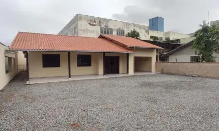 Casaà à venda com 3 quartosCentroJaraguá do Sul - SC