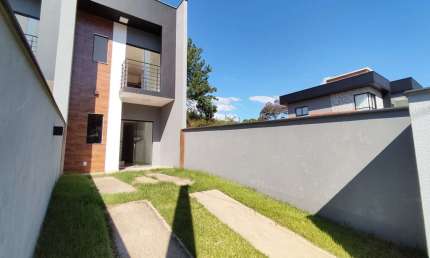 Casa com 2 quartos à venda na Rua Guilherme Menegotti, Tifa Martins, Jaraguá do Sul por R$ 439.000