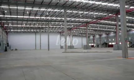 Barracão / Galpão / Depósito para alugar na Avenida Carmela Dutra, --, Jardim Presidente Dutra, Guarulhos, 1425 m2 por R$ 35.625
