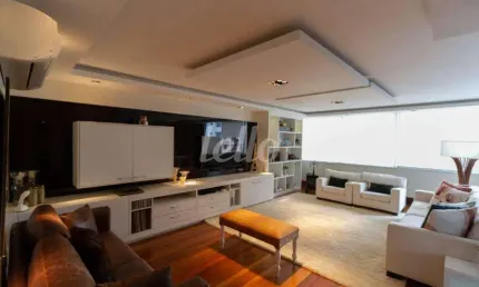 Apartamento com 3 quartos para alugar na Rua Guarará, --, Jardim Paulista, São Paulo, 240 m2 por R$ 20.000