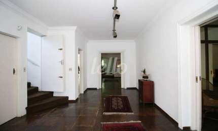 Casa comercial com 4 salas para alugar na Avenida São Valério, --, Jardim Guedala, São Paulo, 600 m2 por R$ 25.000