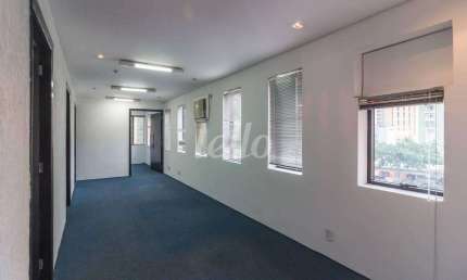 Sala comercial com 4 salas para alugar na Rua Doutor Albuquerque Lins, --, Santa Cecília, São Paulo, 70 m2 por R$ 2.500