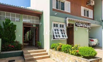 Casa com 3 quartos para alugar na Rua Santo Inácio, --, Vila Vivaldi, São Bernardo do Campo, 300 m2 por R$ 5.800