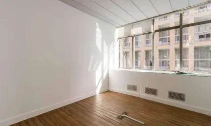 Sala comercial com 7 salas para alugar na Rua Sansão Alves dos Santos, --, Cidade Monções, São Paulo, 193 m2 por R$ 8.000