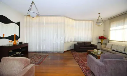 Casa comercial com 4 salas para alugar na Rua Macarani, --, Bosque da Saúde, São Paulo, 420 m2 por R$ 15.000