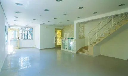 Casa com 3 quartos para alugar na Rua José Antônio Coelho, --, Vila Mariana, São Paulo, 200 m2 por R$ 7.000