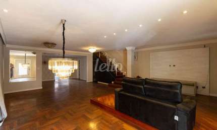 Casa comercial com 3 salas para alugar na Rua Olímpio Portugal, --, Mooca, São Paulo, 350 m2 por R$ 25.000