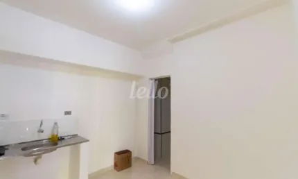 Sala comercial com 1 sala para alugar na Rua Vitorino Carmilo, --, Barra Funda, São Paulo, 14 m2 por R$ 1.700