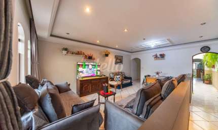 Casa com 4 quartos para alugar na Rua Coimbra, --, Vila Pires, Santo André, 200 m2 por R$ 5.000