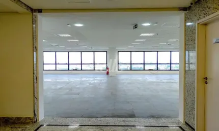 Sala comercial para alugar na Alameda Araguaia, --, Alphaville Industrial, Barueri, 677 m2 por R$ 37.252