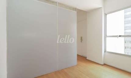 Sala comercial com 1 sala para alugar na Praça da Liberdade, --, Liberdade, São Paulo, 49 m2 por R$ 1.200