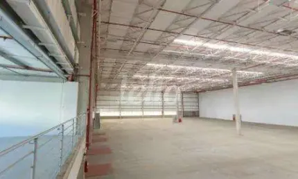 Barracão / Galpão / Depósito para alugar na Rodovia Raposo Tavares, --, Lageadinho, Cotia, 1301 m2 por R$ 32.508